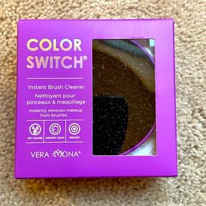 Vera Mona Color Switch